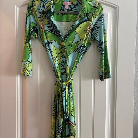 Lilly Pulitzer Dresses & Skirts - Lilly Pulitzer Vibrant Green and Blue Pam and Parrot Print Dress
